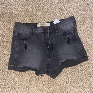 HOLLISTER HIGHRISE SHORT-SHORTS